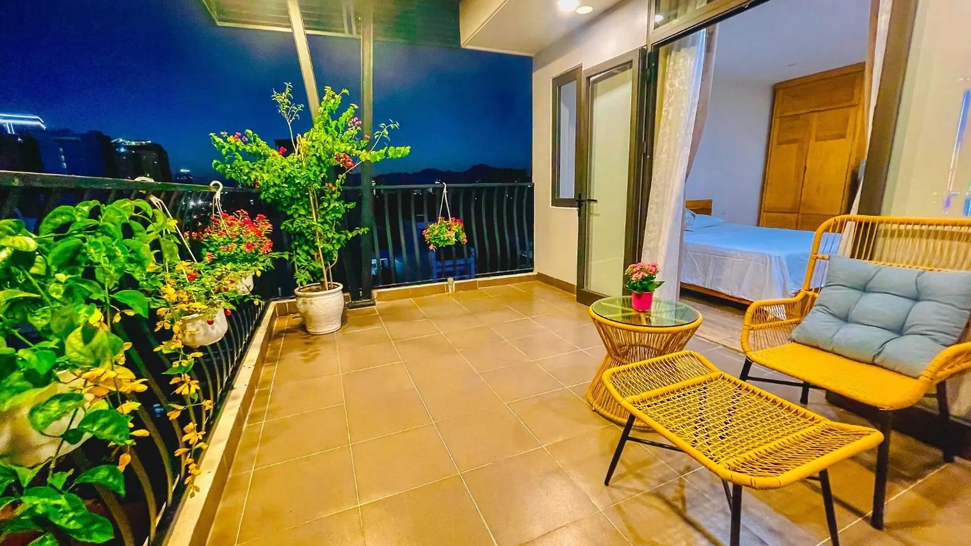 Hana Premier Apartment Da Nang 0*,